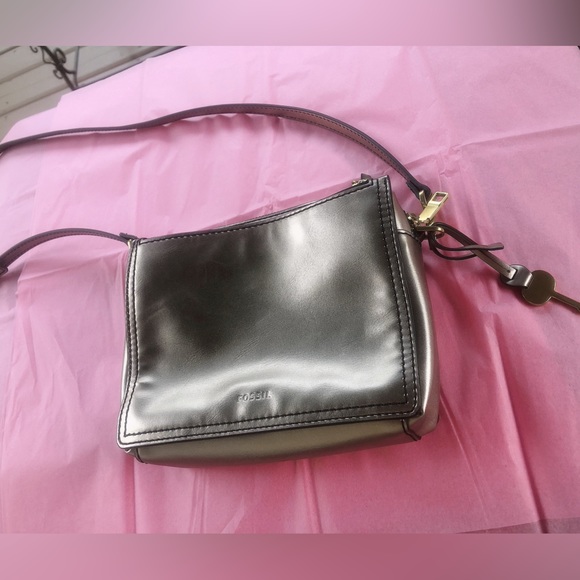 Fossil Chrome Key Crossbody Purse - Picture 3 of 11